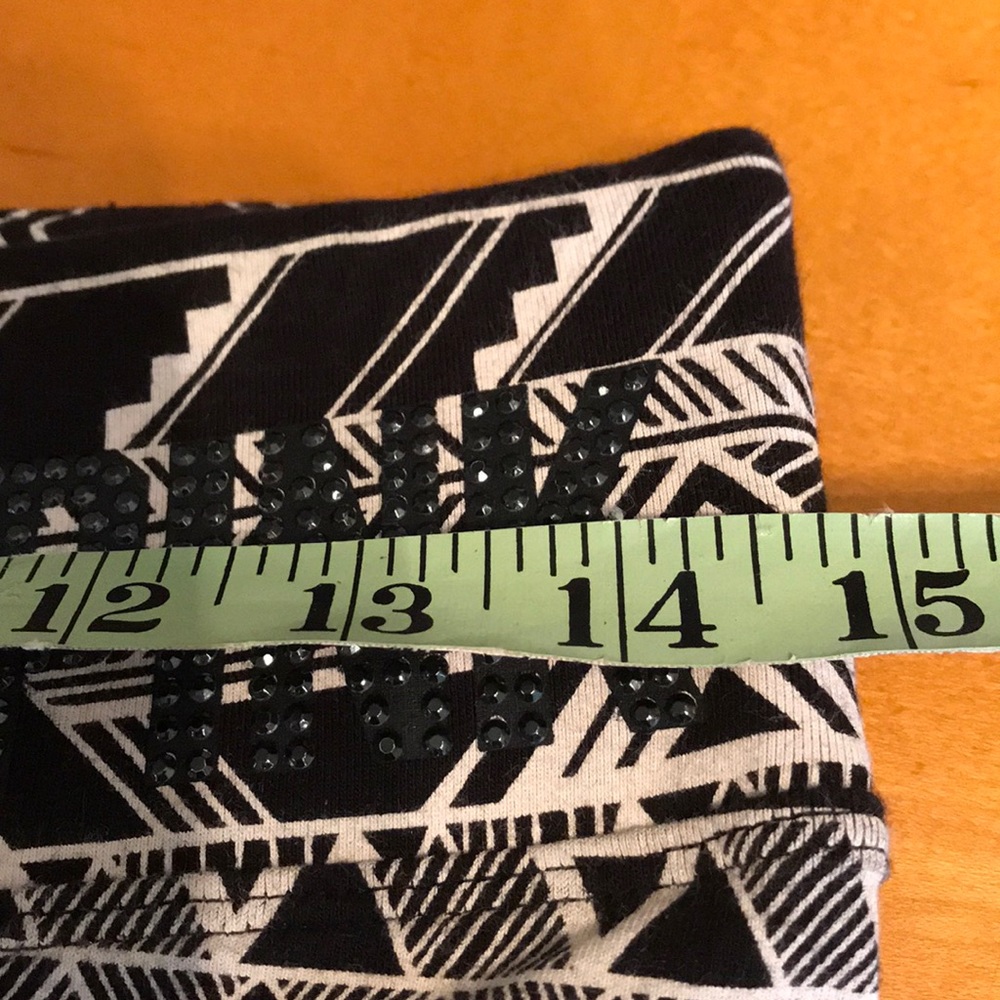Victoria’s Secret Aztec Leggings - Picture 6 of 8